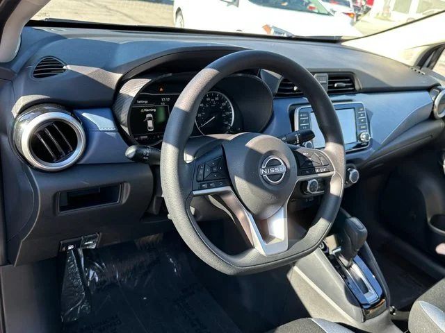 SEMINUEVOS NISSAN Versa a Estados en autogozo