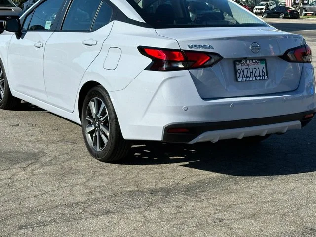 SEMINUEVOS NISSAN Versa a Estados en autogozo