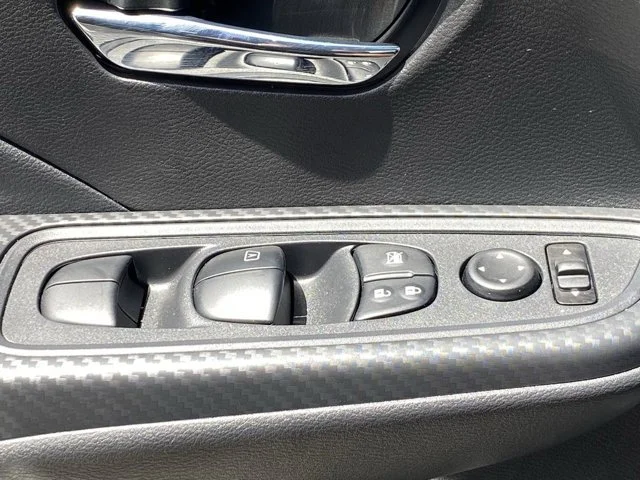 SEMINUEVOS NISSAN Versa a Estados en autogozo