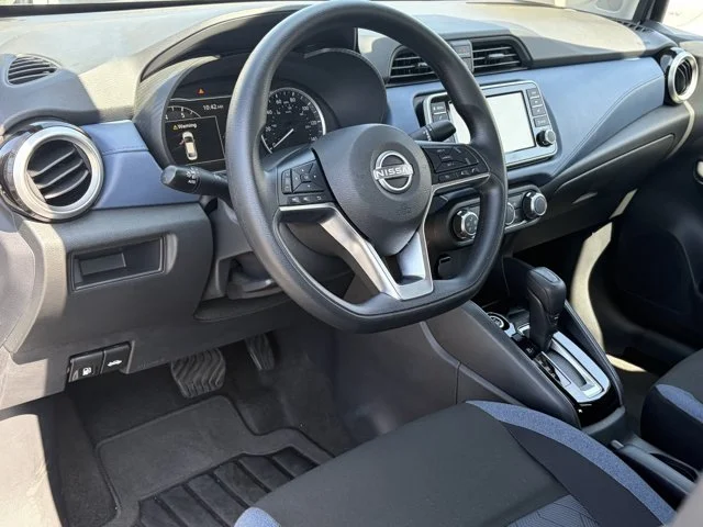 SEMINUEVOS NISSAN Versa a Estados en autogozo