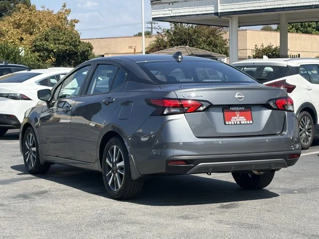SEMINUEVOS NISSAN Versa a Estados en autogozo