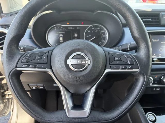 SEMINUEVOS NISSAN Versa a Estados en autogozo