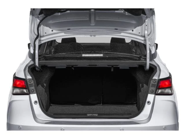 SEMINUEVOS NISSAN Versa a Estados en autogozo