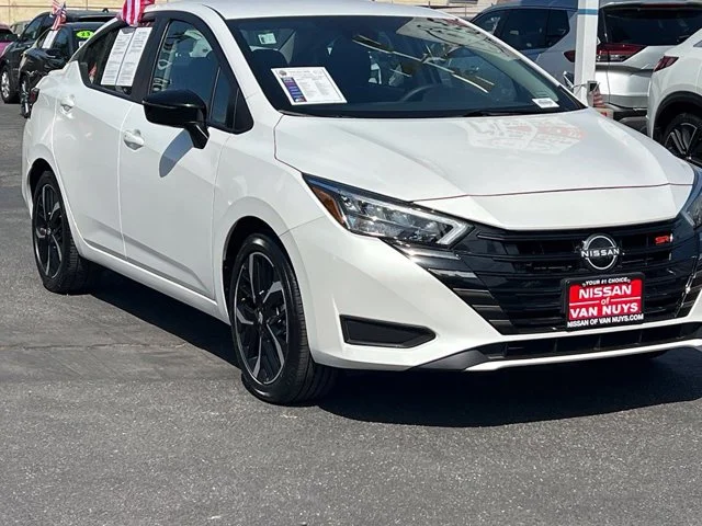 SEMINUEVOS NISSAN Versa a Estados en autogozo