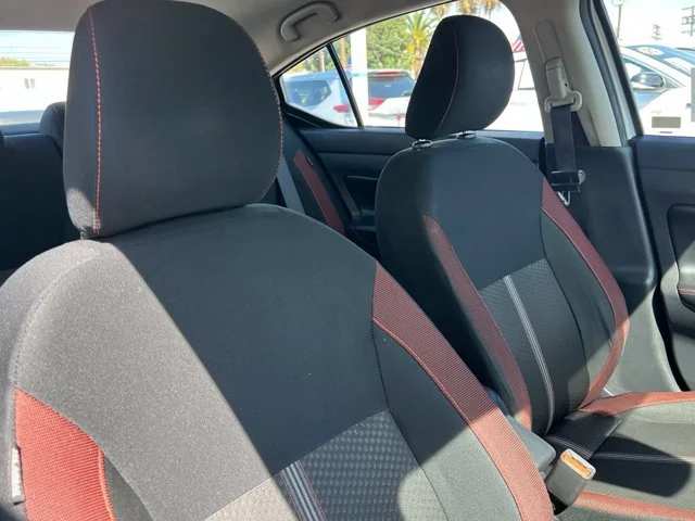 SEMINUEVOS NISSAN Versa a Estados en autogozo
