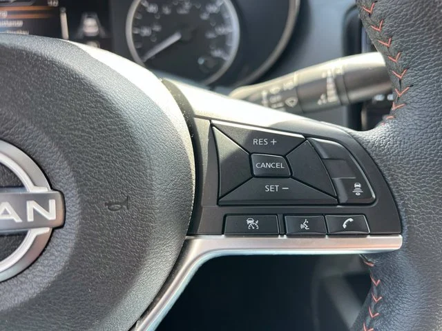 SEMINUEVOS NISSAN Versa a Estados en autogozo