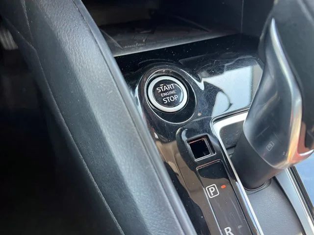 SEMINUEVOS NISSAN Versa a Estados en autogozo