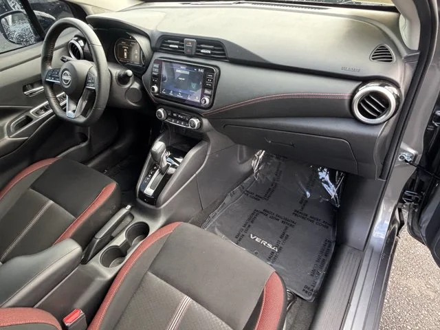 SEMINUEVOS NISSAN Versa a Estados en autogozo