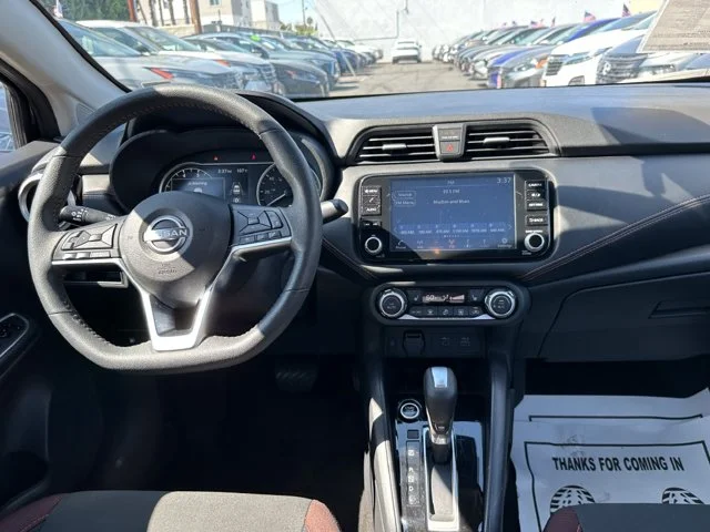 SEMINUEVOS NISSAN Versa a Estados en autogozo