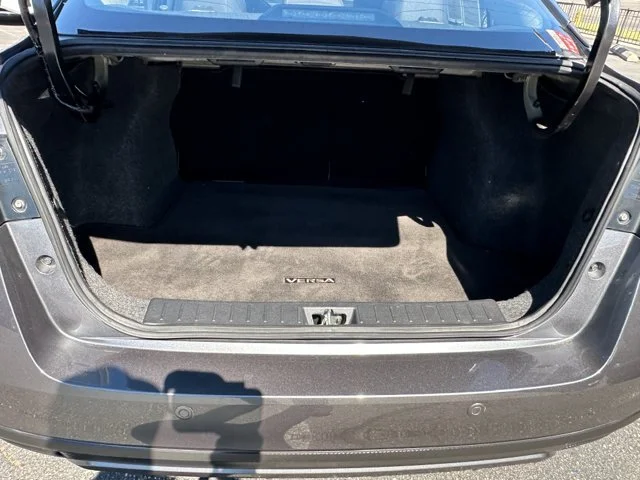 SEMINUEVOS NISSAN Versa a Estados en autogozo