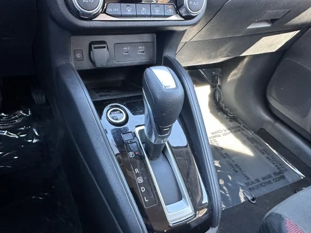 SEMINUEVOS NISSAN Versa a Estados en autogozo