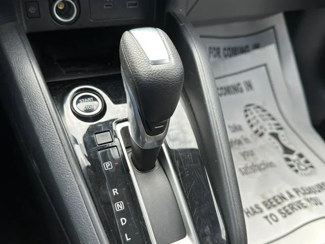 SEMINUEVOS NISSAN Versa a Estados en autogozo