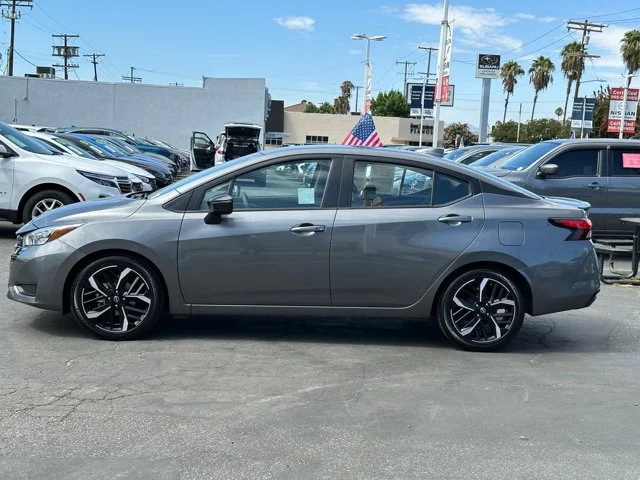 SEMINUEVOS NISSAN Versa a Estados en autogozo