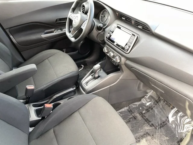 SEMINUEVOS NISSAN Kicks Play a Estados en autogozo