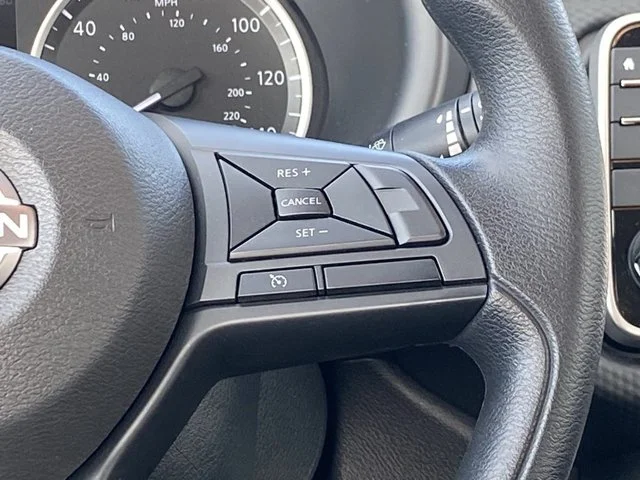 SEMINUEVOS NISSAN Kicks Play a Estados en autogozo