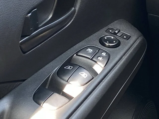 SEMINUEVOS NISSAN Kicks Play a Estados en autogozo