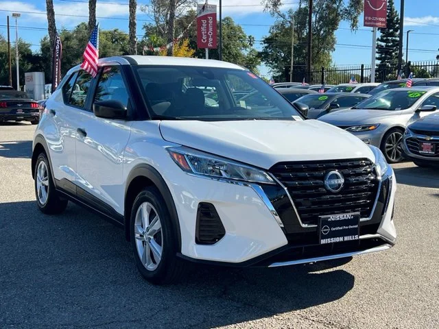 SEMINUEVOS NISSAN Kicks Play a Estados en autogozo
