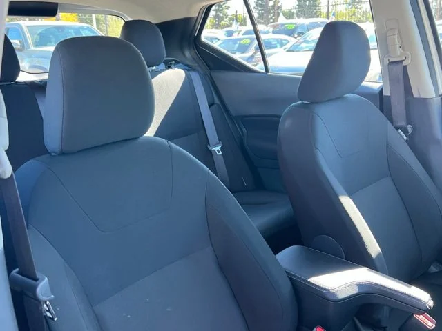 SEMINUEVOS NISSAN Kicks Play a Estados en autogozo