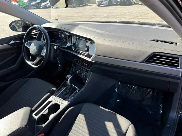 SEMINUEVOS VOLKSWAGEN Jetta a Estados en autogozo