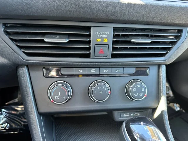 SEMINUEVOS VOLKSWAGEN Jetta a Estados en autogozo