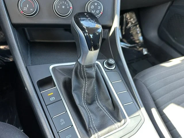SEMINUEVOS VOLKSWAGEN Jetta a Estados en autogozo