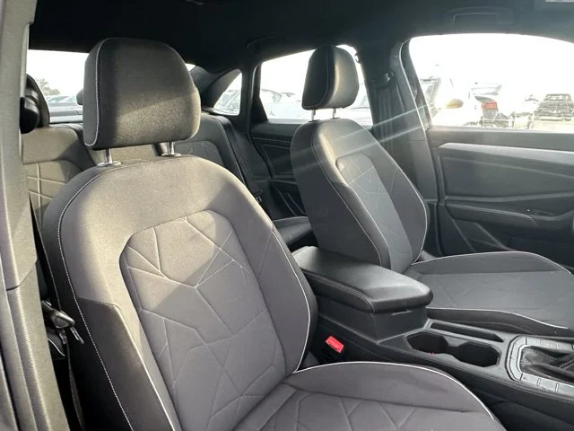 SEMINUEVOS VOLKSWAGEN Jetta a Estados en autogozo
