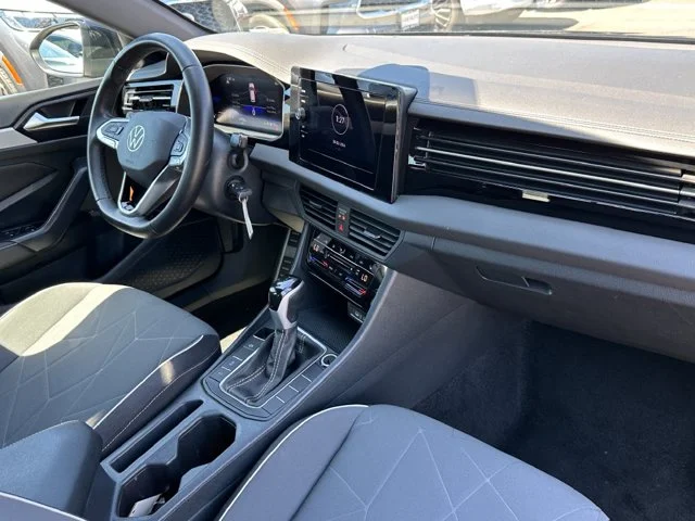 SEMINUEVOS VOLKSWAGEN Jetta a Estados en autogozo