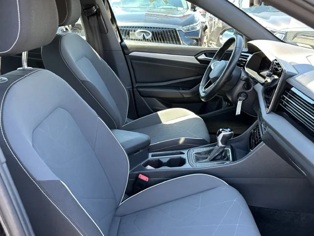 SEMINUEVOS VOLKSWAGEN Jetta a Estados en autogozo