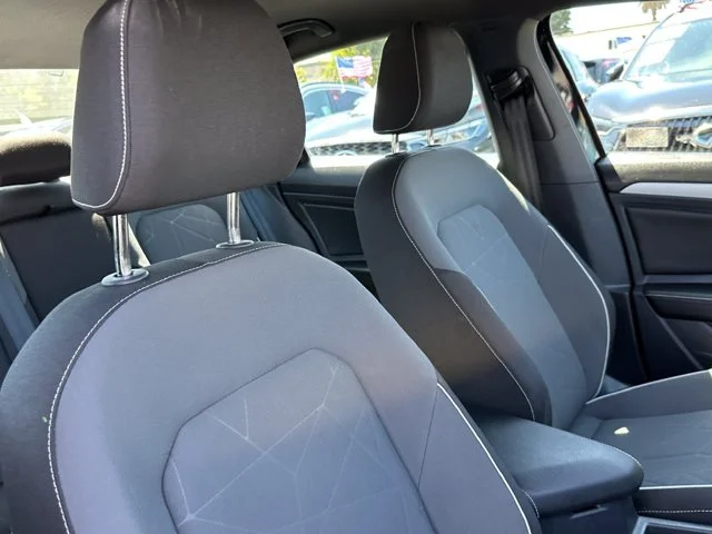 SEMINUEVOS VOLKSWAGEN Jetta a Estados en autogozo