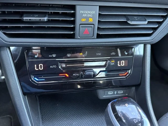 SEMINUEVOS VOLKSWAGEN Jetta a Estados en autogozo
