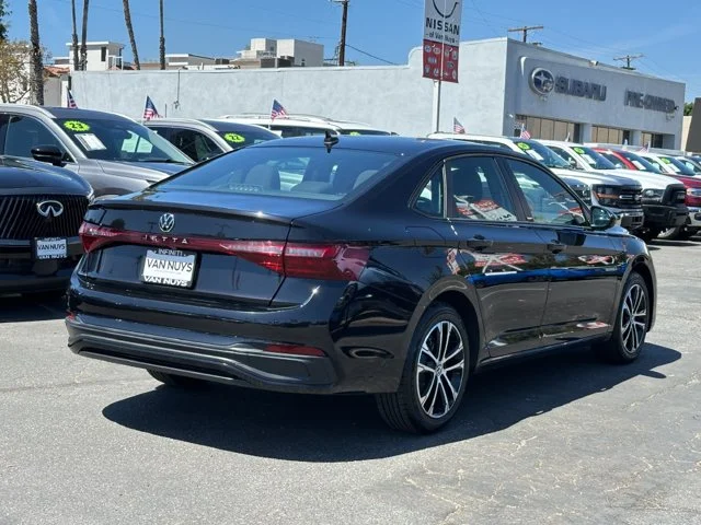 SEMINUEVOS VOLKSWAGEN Jetta a Estados en autogozo