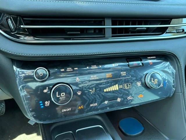 Nuevos INFINITI QX65 à Estados chez autogozo