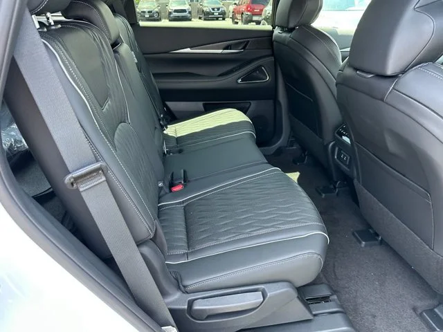 Nuevos INFINITI QX65 à Estados chez autogozo