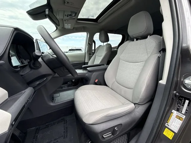 SEMINUEVOS TOYOTA Sienna a Estados en autogozo