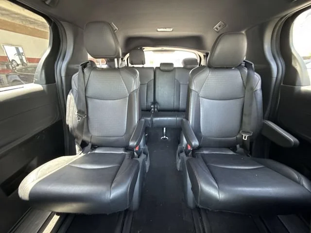 SEMINUEVOS TOYOTA Sienna a Estados en autogozo