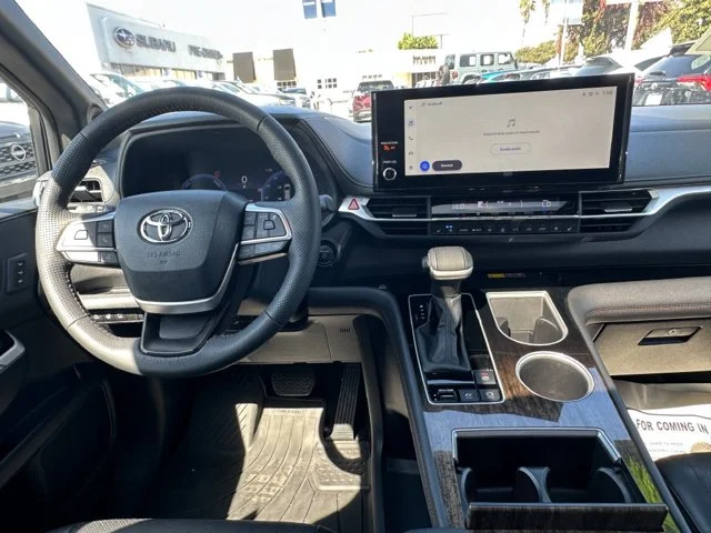 SEMINUEVOS TOYOTA Sienna a Estados en autogozo