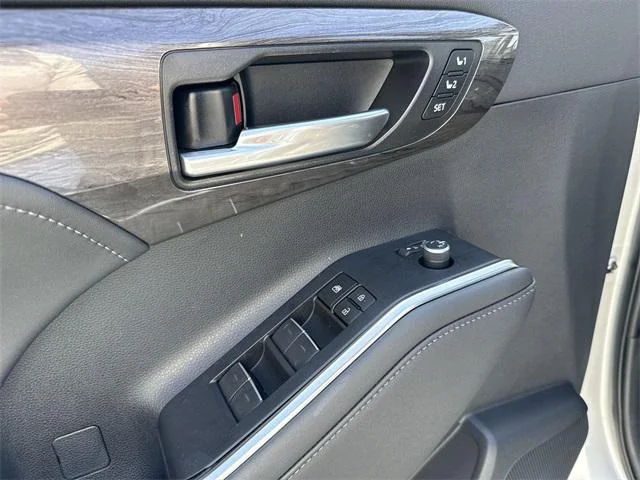 SEMINUEVOS TOYOTA Highlander a Estados en autogozo