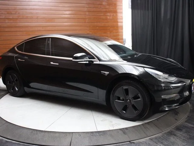 SEMINUEVOS TESLA Model 3 a Estados en autogozo