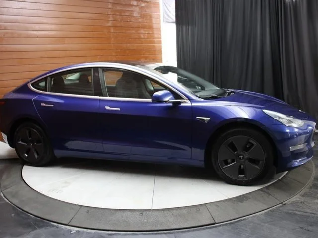 SEMINUEVOS TESLA Model 3 a Estados en autogozo