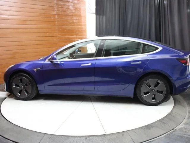 SEMINUEVOS TESLA Model 3 a Estados en autogozo
