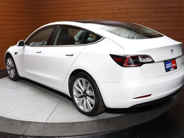 SEMINUEVOS TESLA Model 3 a Estados en autogozo