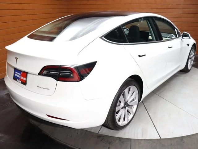 SEMINUEVOS TESLA Model 3 a Estados en autogozo