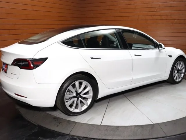 SEMINUEVOS TESLA Model 3 a Estados en autogozo