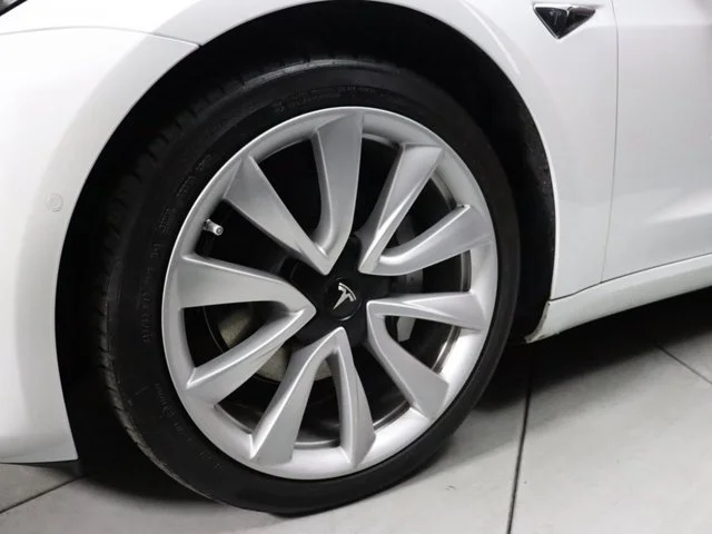 SEMINUEVOS TESLA Model 3 a Estados en autogozo