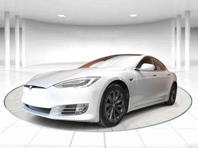 SEMINUEVOS TESLA Model S a Estados en autogozo