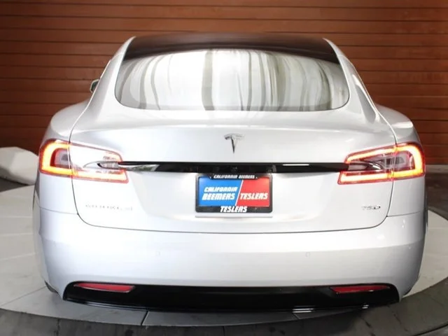 SEMINUEVOS TESLA Model S a Estados en autogozo