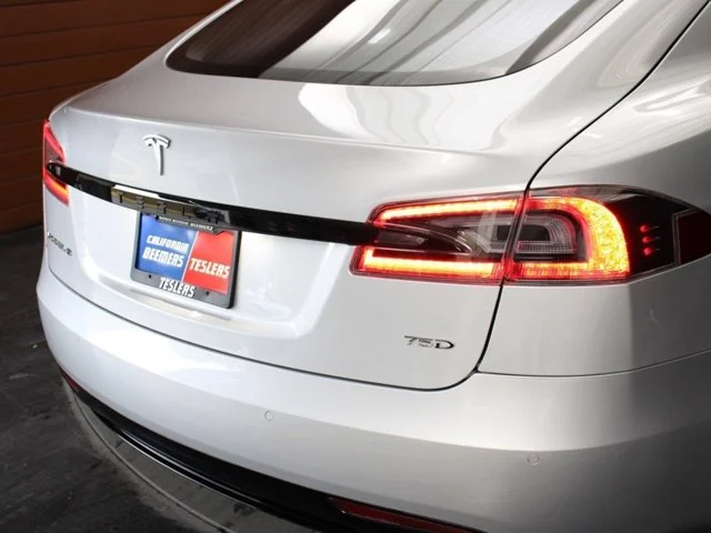 SEMINUEVOS TESLA Model S a Estados en autogozo