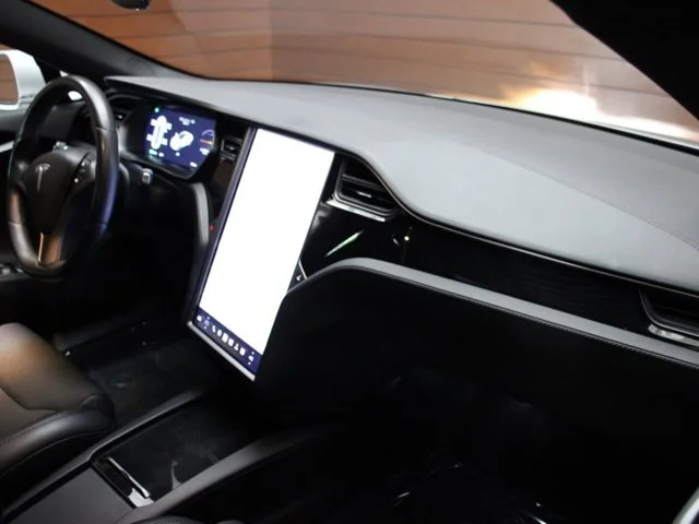SEMINUEVOS TESLA Model S a Estados en autogozo