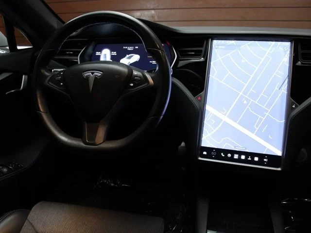 SEMINUEVOS TESLA Model S a Estados en autogozo