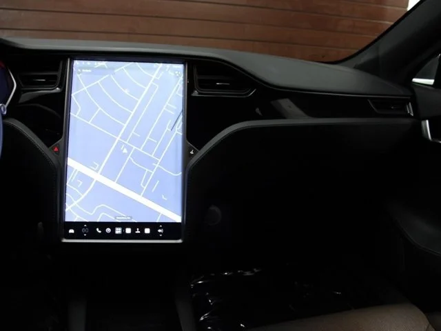SEMINUEVOS TESLA Model S a Estados en autogozo